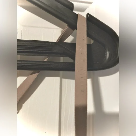 Victoria’s Secret plunge Bra with lace accents. - Picture 4 of 13